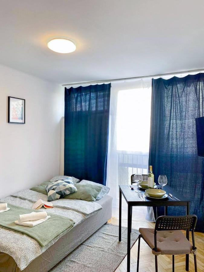 Halby Apartment Chlodna 15 Варшава Экстерьер фото